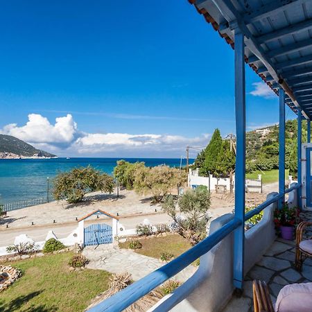 Karavos Sea View Apartments Skopelos Town Exterior foto