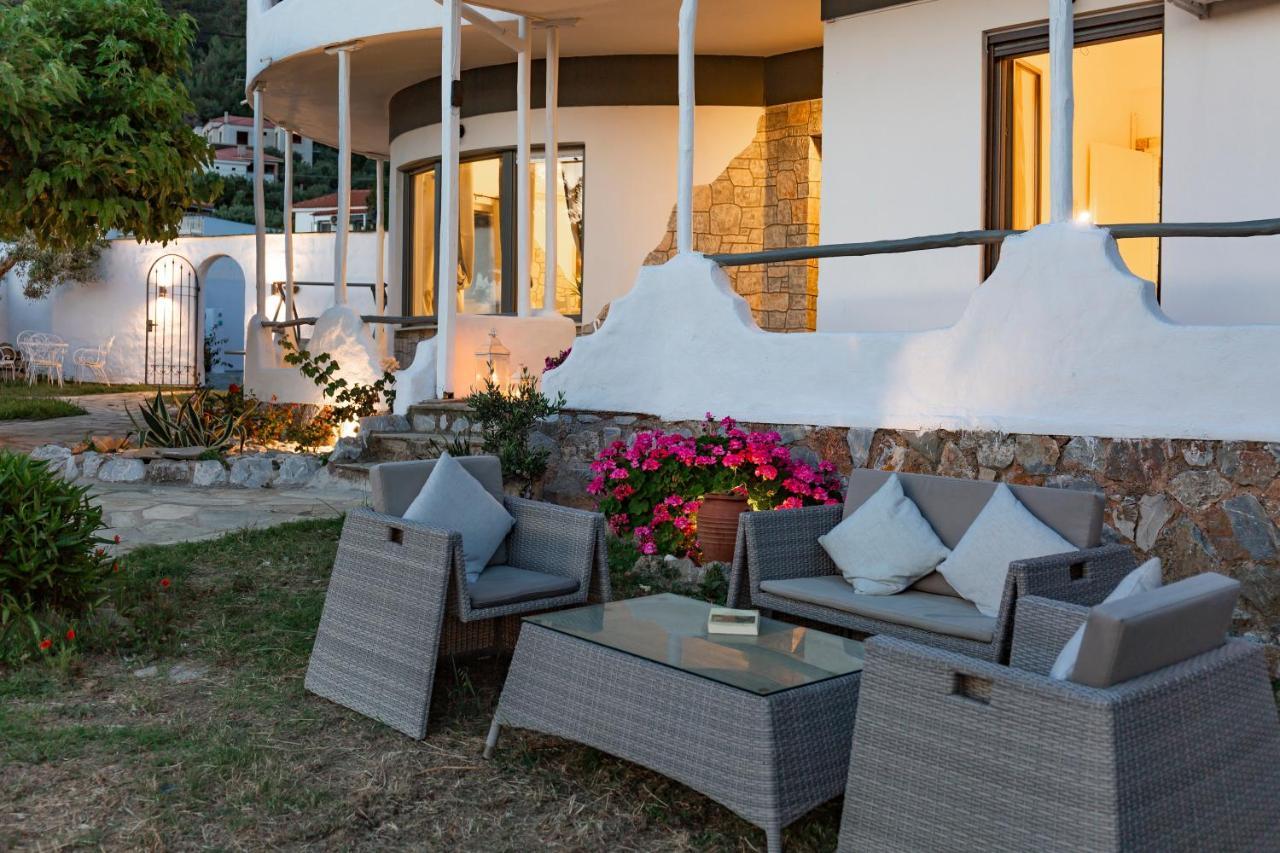 Karavos Sea View Apartments Skopelos Town Exterior foto