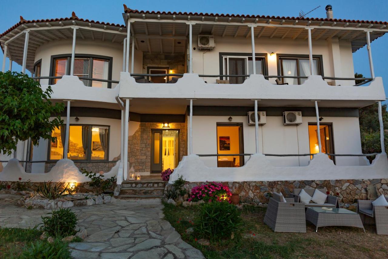 Karavos Sea View Apartments Skopelos Town Exterior foto